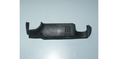 Слева задняя крышка