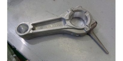 Шатун в сборе