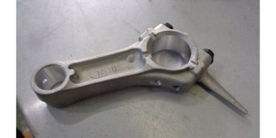 Шатун в сборе